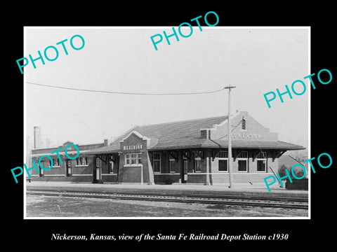 OLD LARGE HISTORIC PHOTO OF NICKERSON KANSAS, THE SANTA FE RAILROAD DEPOT c1930