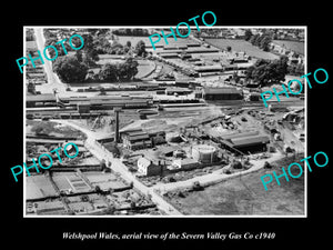 OLD LARGE HISTORIC PHOTO OF WELSHPOOL WALES, AERIAL VIEW OF GAS WORKS c1940