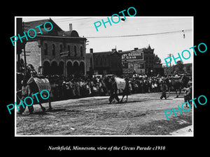 OLD LARGE HISTORIC PHOTO NORTHFIELD MINNESOTA, VIEW OF THE CIRCUS PARADE c1910