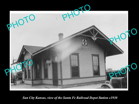 OLD LARGE HISTORIC PHOTO OF SUN CITY KANSAS, THE SANTA FE RAILROAD DEPOT c1930