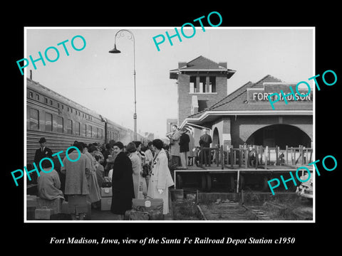 OLD LARGE HISTORIC PHOTO OF FORT MADISON IOWA, THE RAILROAD DEPOT STATION c1950