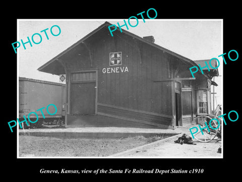 OLD LARGE HISTORIC PHOTO OF GENEVA KANSAS, VIEW OF RAILROAD DEPOT STATION c1910