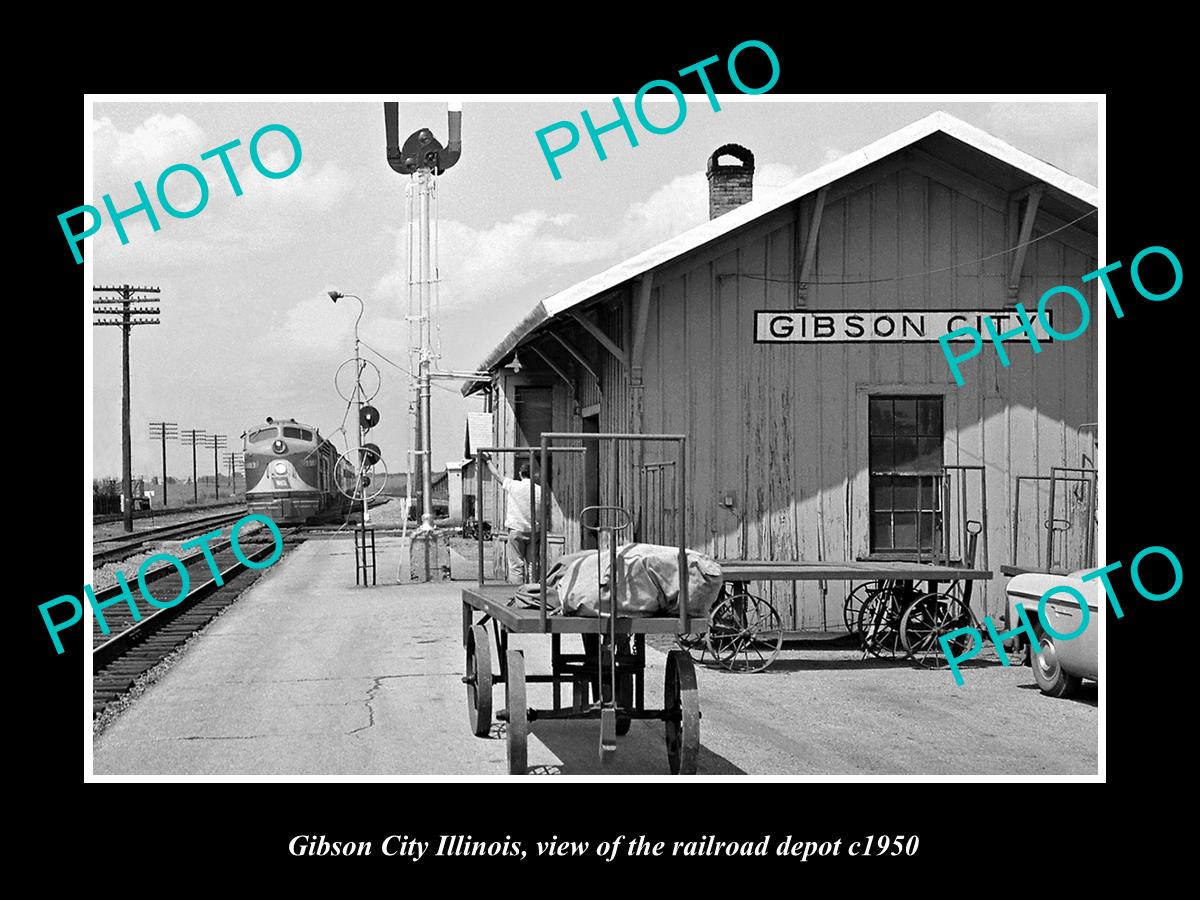 OLD LARGE HISTORIC PHOTO OF GIBSON CITY ILLINOIS, VIEW OF RAILROAD DEPOT c1950