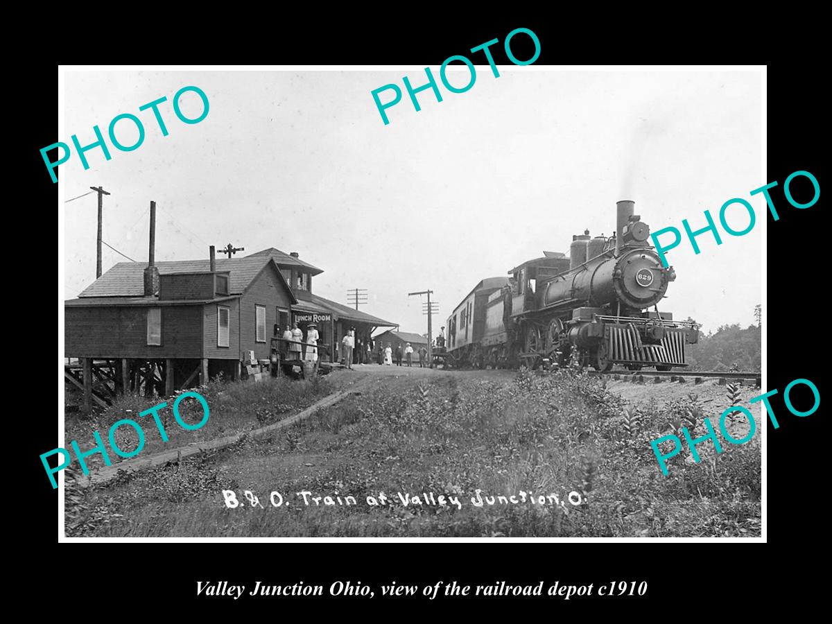 OLD LARGE HISTORIC PHOTO OF VALLEY JUNCTION OHIO, VIEW OF RAILROAD DEPOT c1910