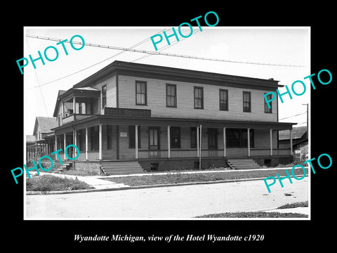 OLD LARGE HISTORIC PHOTO OF WYANDOTTE MICHIGAN, VIEW OF THE WYANDOTTE HOTEL 1920