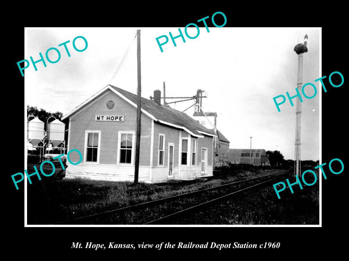 OLD LARGE HISTORIC PHOTO OF MT HOPE KANSAS, THE RAILROAD DEPOT STATION c1960