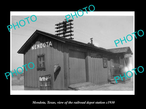 OLD LARGE HISTORIC PHOTO OF MENDOTA TEXAS, THE RAILROAD DEPOT STATION c1930