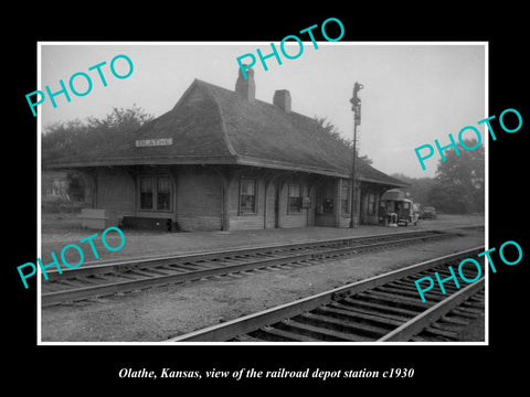 OLD LARGE HISTORIC PHOTO OF OLATHE KANSAS, VIEW OF RAILROAD DEPOT STATION c1930