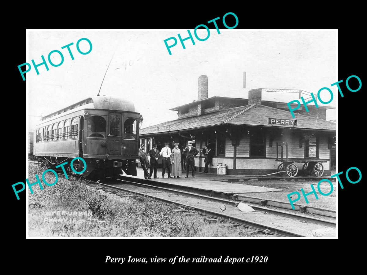 OLD LARGE HISTORIC PHOTO OF PERRY IOWA, THE INTERURBAN RAILROAD DEPOT ...