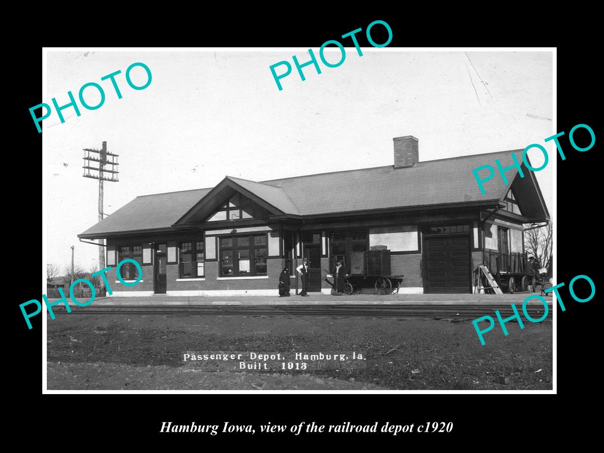 OLD LARGE HISTORIC PHOTO OF HAMBURG IOWA, VIEW OF THE RAILROAD DEPOT c1920