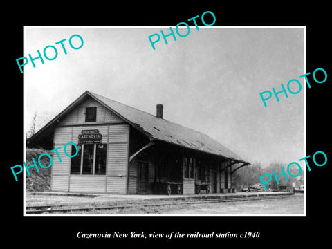 OLD LARGE HISTORIC PHOTO OF CAZENOVIA NEW YORK, THE RAILROAD STATION c1940