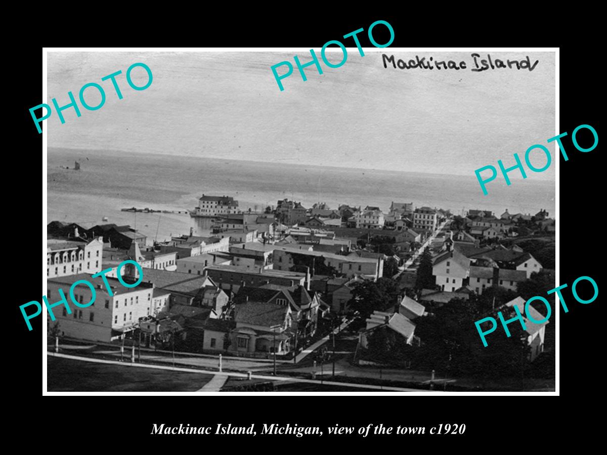 OLD LARGE HISTORIC PHOTO OF MACKINAC ISLAND MICHIGAN, VIEW OF THE TOWN c1920