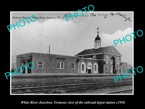 OLD LARGE HISTORIC PHOTO OF WHITE RIVER JUNCTION VERMONT,  RAILROAD DEPOT c1930