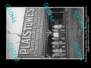 OLD LARGE HISTORIC PHOTO PERTH WESTERN AUSTRALIA, PLAISTOWES SWEETS STAND 1926 2