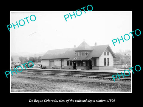 OLD LARGE HISTORIC PHOTO OF DE BEQUE COLORADO, RAILROAD DEPOT STATION c1900