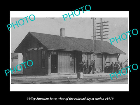 OLD LARGE HISTORIC PHOTO OF VALLEY JUNCTION IOWA, RAILROAD DEPOT STATION c1910