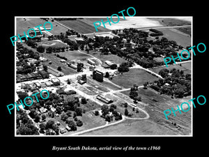 OLD LARGE HISTORIC PHOTO BRYANT SOUTH DAKOTA, AERIAL VIEW OF THE TOWN c1960