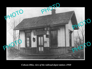 OLD LARGE HISTORIC PHOTO OF COHOON OHIO, THE RAILROAD DEPOT STATION c1940