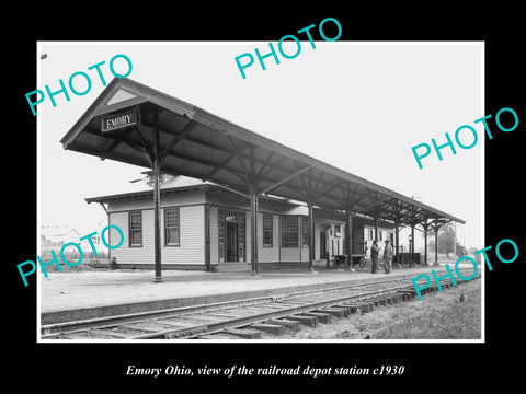 OLD LARGE HISTORIC PHOTO OF EMORY OHIO, THE RAILROAD DEPOT STATION c1930