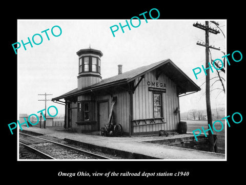 OLD LARGE HISTORIC PHOTO OF OMEGA OHIO, THE RAILROAD DEPOT STATION c1940