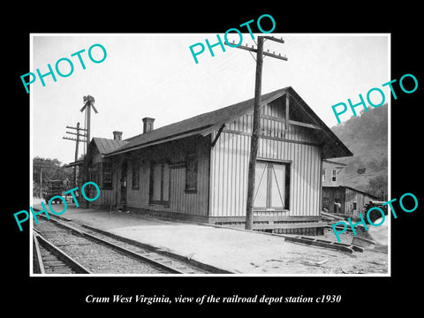 OLD LARGE HISTORIC PHOTO OF CRUM WEST VIRGINIA, THE RAILROAD STATION c1930