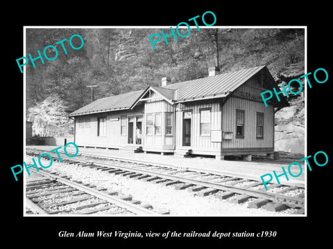 OLD LARGE HISTORIC PHOTO OF GLEN ALUM WEST VIRGINIA, THE RAILROAD STATION c1930