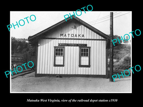 OLD LARGE HISTORIC PHOTO OF MATOAKA WEST VIRGINIA, THE RAILROAD STATION c1930