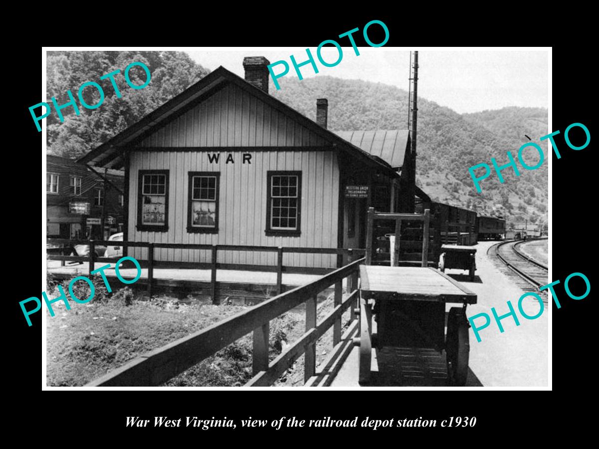 OLD LARGE HISTORIC PHOTO OF WAR WEST VIRGINIA, THE RAILROAD STATION c1930