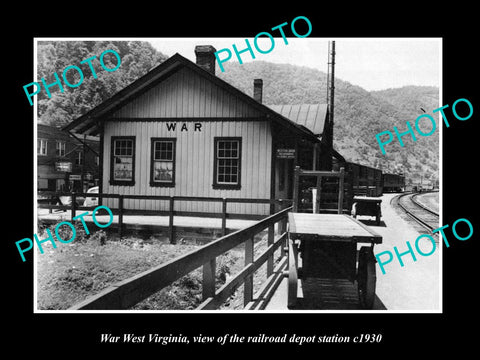 OLD LARGE HISTORIC PHOTO OF WAR WEST VIRGINIA, THE RAILROAD STATION c1930