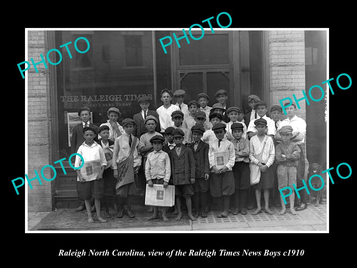 OLD LARGE HISTORIC PHOTO RALEIGH NORTH CAROLINA, RALEIGH TIMES NEWS BOYS c1910