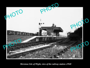 OLD LARGE HISTORIC PHOTO MERSTONE ISLE OF WIGHT, THE RAILWAY STATION c1940 1