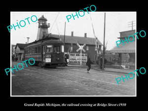 OLD LARGE HISTORIC PHOTO GRAND RAPIDS MICHIGAN, BRIDGE St RAILROAD CROSSING 1930