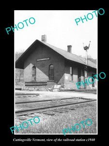 OLD LARGE HISTORIC PHOTO CUTTINGSVILLE VERMONT, THE RAILROAD STATION c1940