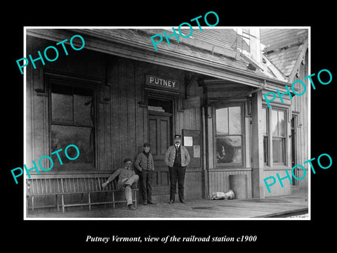 OLD LARGE HISTORIC PHOTO PUTNEY VERMONT, THE RAILROAD STATION c1900