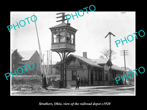 OLD LARGE HISTORIC PHOTO STRUTHERS OHIO, VIEW OF RAILROAD STATION c1920