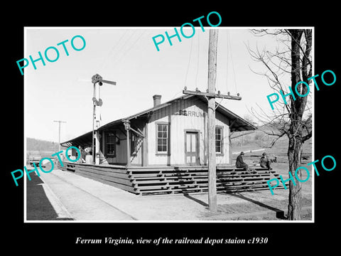 OLD LARGE HISTORIC PHOTO OF FERRUM VIRGINIA, THE RAILROAD DEPOT c1930