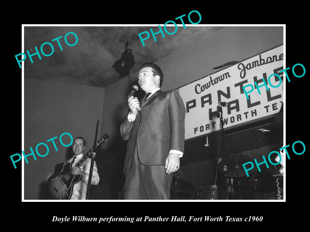 OLD HISTORIC PHOTO FORT WORTH TEXAS, DOYLE WILBURN SINGING AT PANTHER HALL c1960