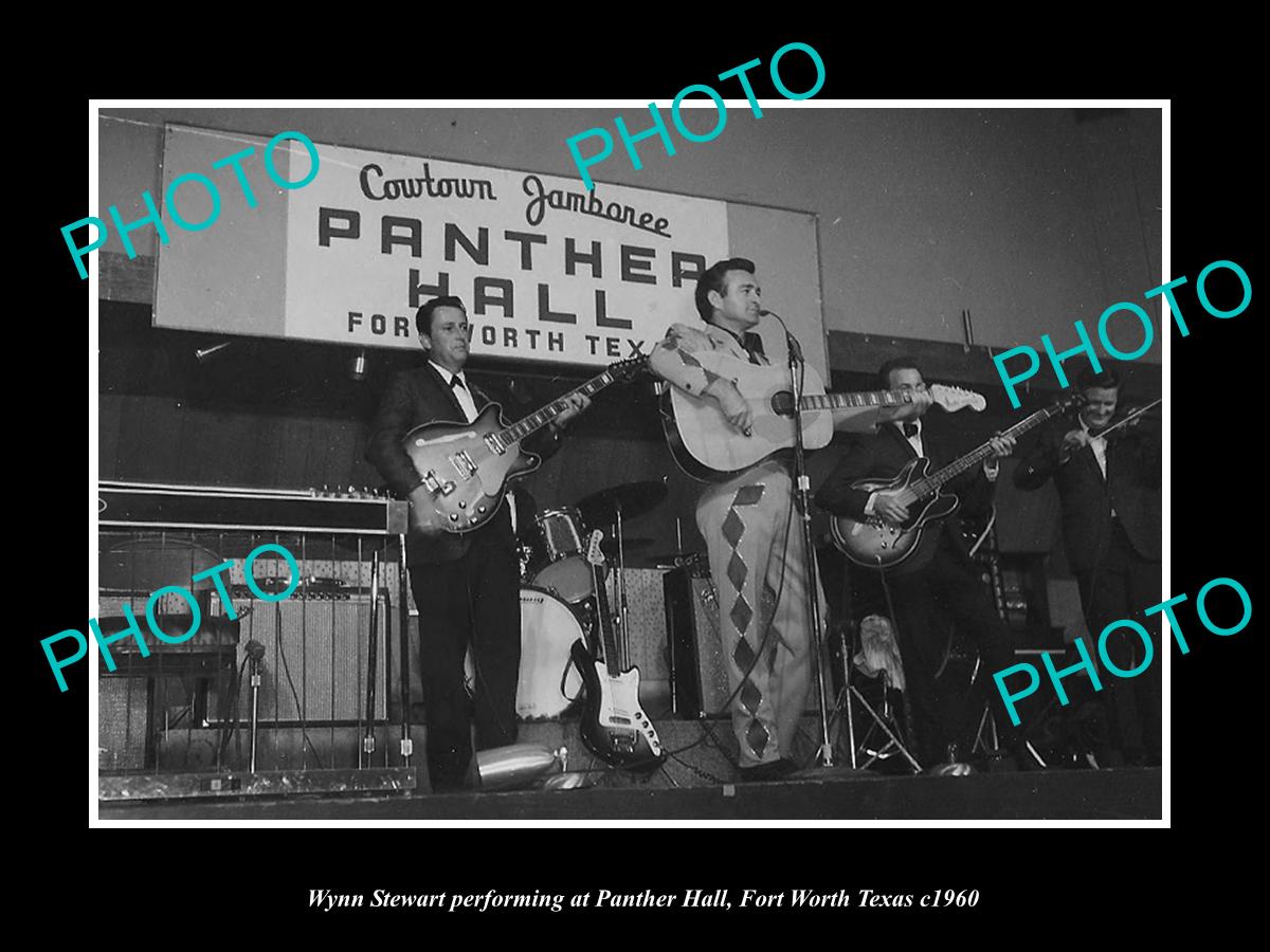 OLD HISTORIC PHOTO FORT WORTH TEXAS, WYNN STEWART SINGING AT PANTHER HALL c1960