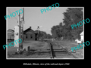 OLD LARGE HISTORIC PHOTO HILLSDALE ILLINOIS, THE RAILROAD STATION DEPOT c1960