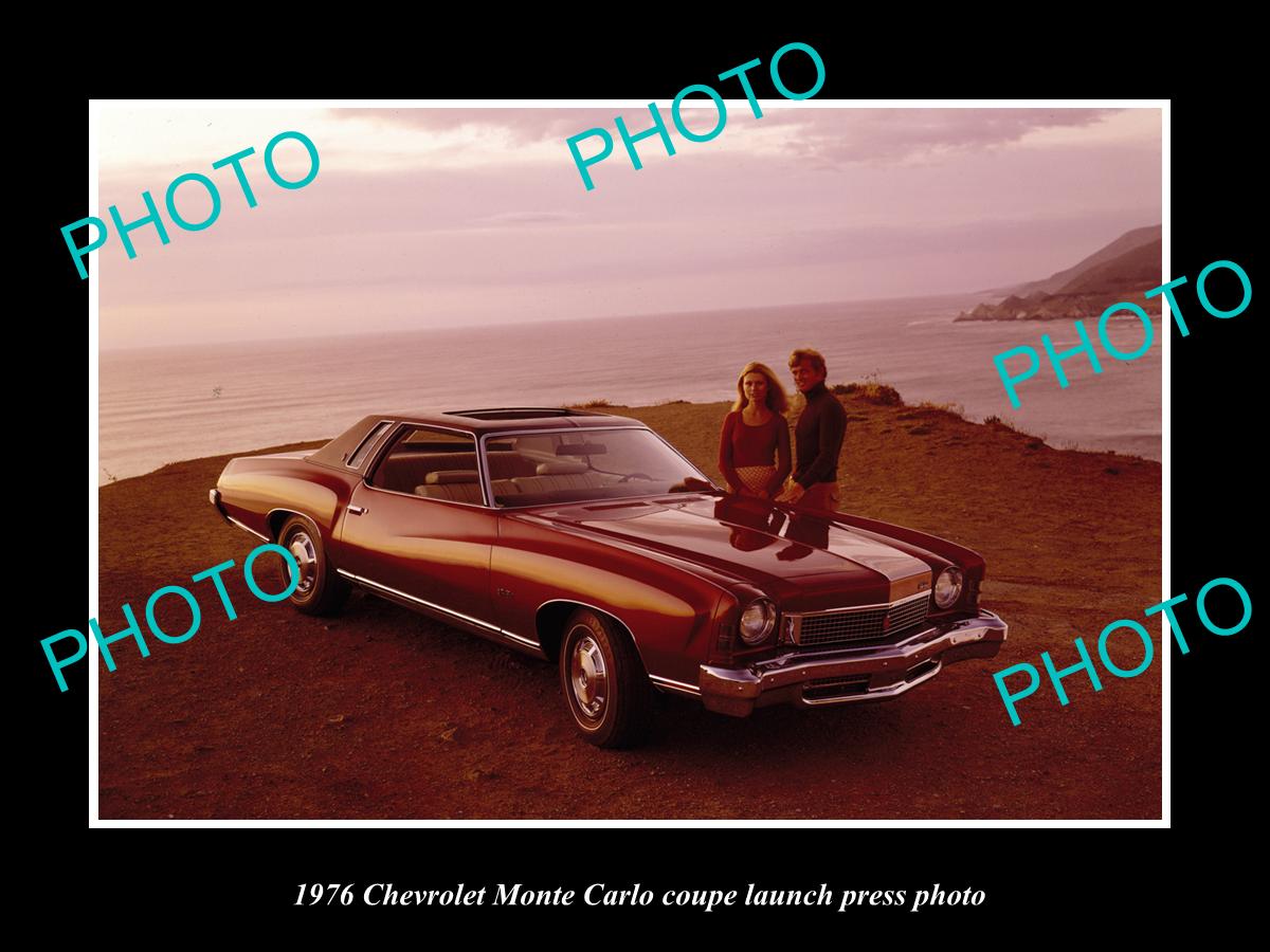 OLD LARGE HISTORIC PHOTO OF 1976 CHEVROLET MONTE CARLO COUPE LAUNCH PRESS PHOTO