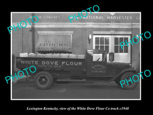 OLD LARGE HISTORIC PHOTO LEXINGTON KENTUCKY, THE WHITE DOVE FLOUR Co TRUCK 1940