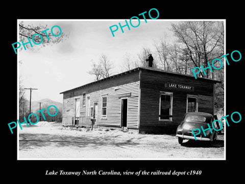 OLD LARGE HISTORIC PHOTO OF LAKE TOXAWAY NORTH CAROLINA RAILROAD DEPOT c1940 1