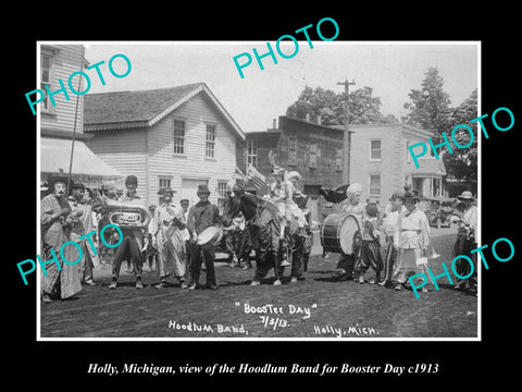 OLD LARGE HISTORIC PHOTO OF HOLLY MICHIGAN, THE HOODLUM BAND ON BOOSTER DAY 1913