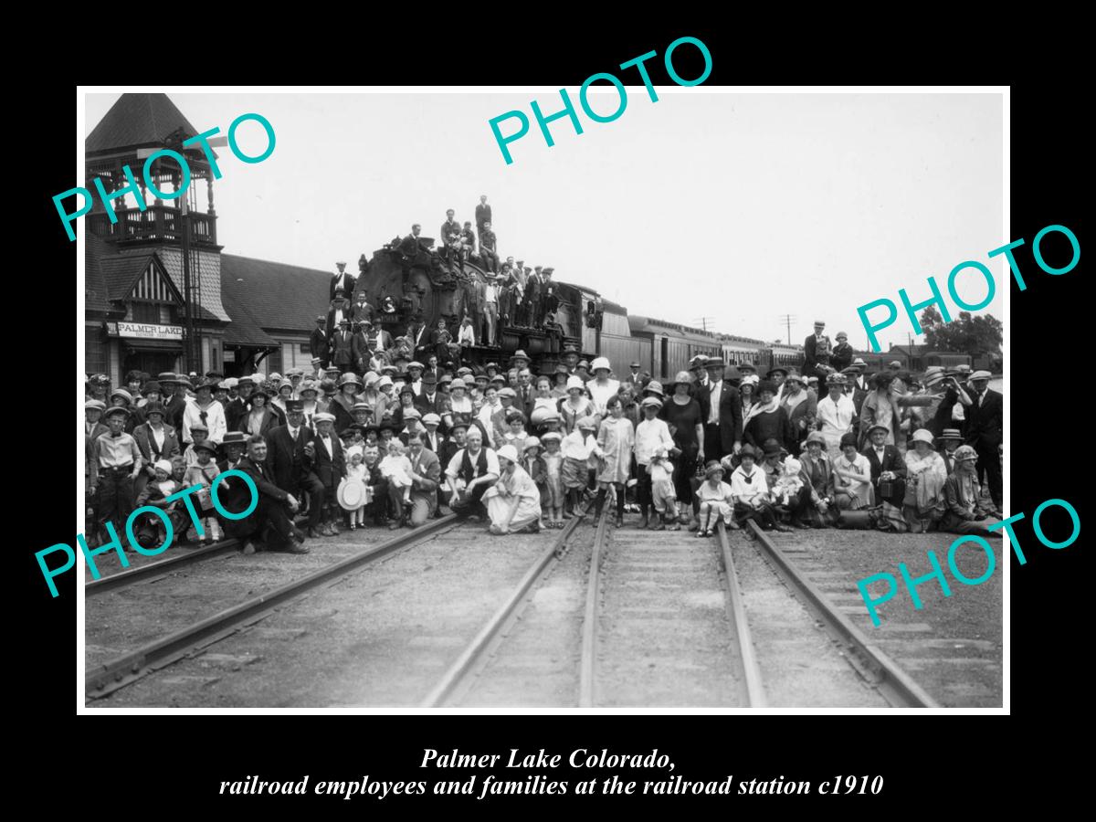 OLD LARGE HISTORIC PHOTO OF PALMER LAKE COLORADO, THE RAILROAD EMPLOYEES c1910