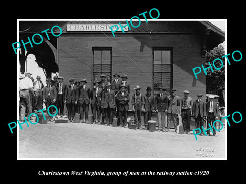 OLD LARGE HISTORIC PHOTO OF CHARLESTOWN WEST VIRGINIA, THE RAILROAD STATION 1940