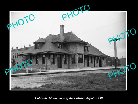 OLD LARGE HISTORIC PHOTO OF CALDWELL IDAHO, VIEW OF THE RAILROAD STATION c1930