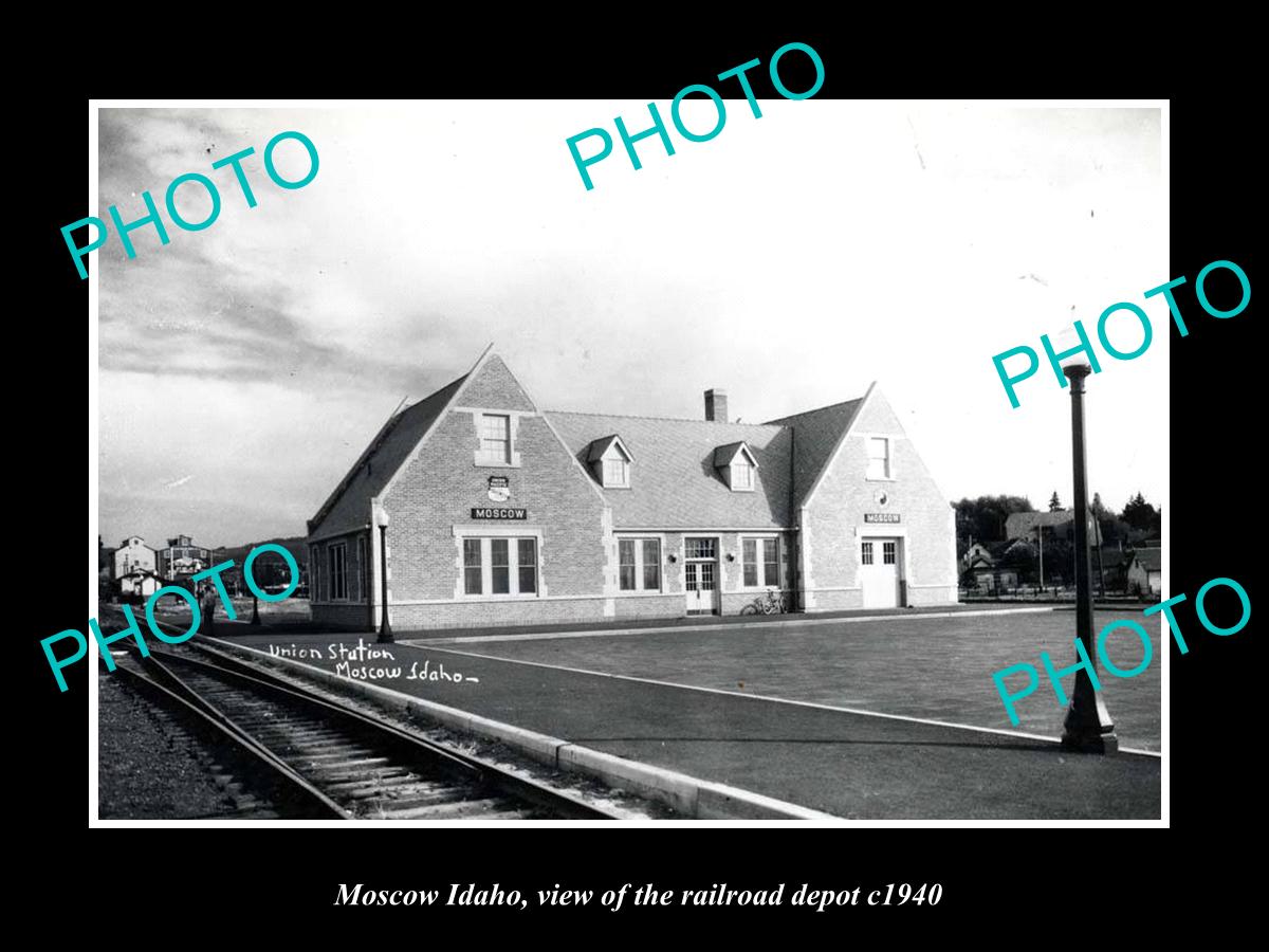 OLD LARGE HISTORIC PHOTO OF MOSCOW IDAHO, THE RAILROAD DEPOT STATION c1940