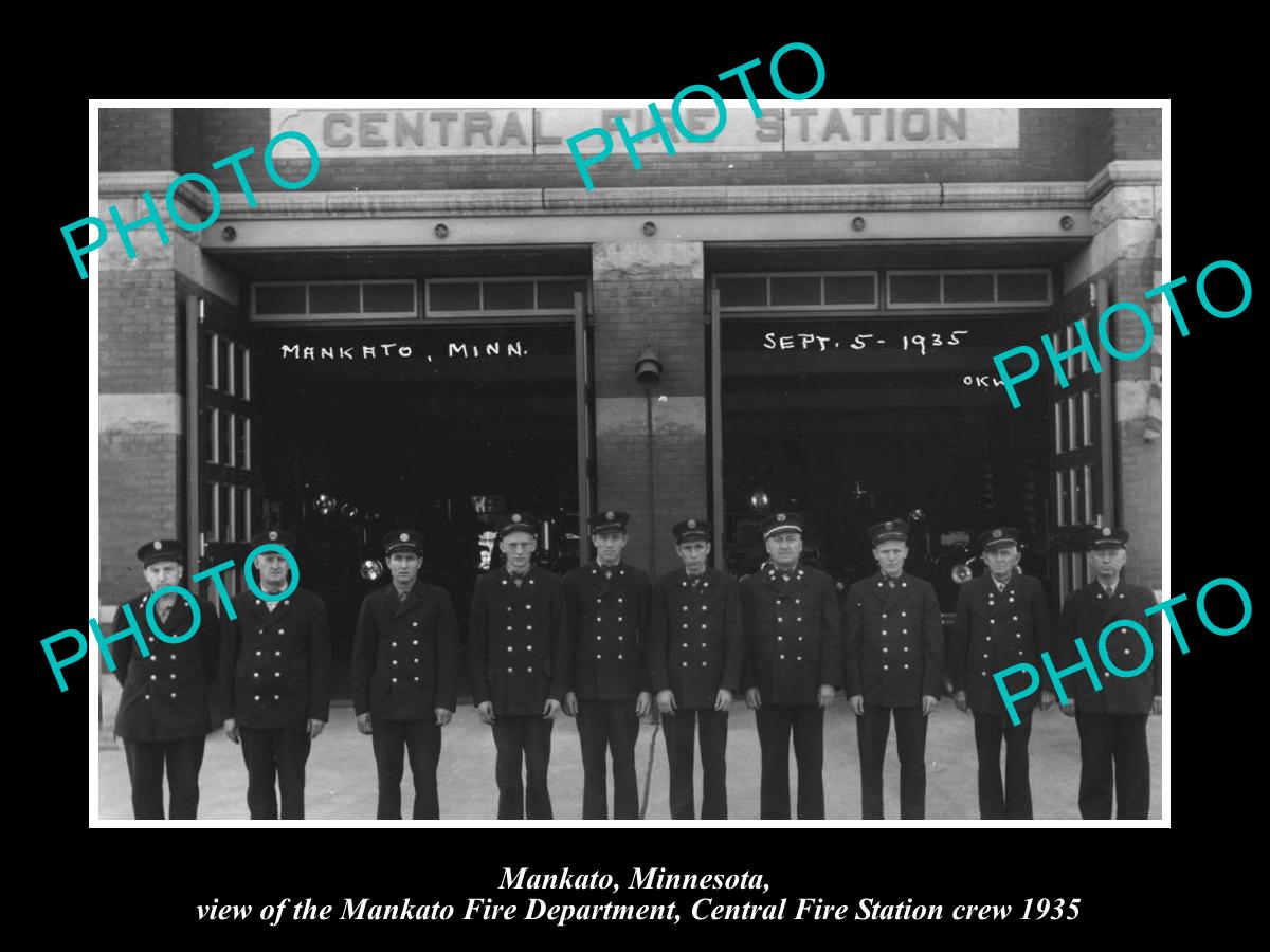 OLD LARGE HISTORIC PHOTO OF MANKATO MINNESOTA, CENTRAL FIRE STATION CREW c1935