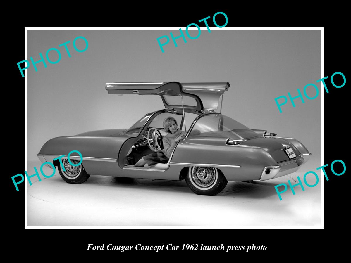 OLD LARGE HISTORIC PHOTO OF 1962 FORD COUGER CONCEPT CAR LAUNCH PRESS PHOTO 2