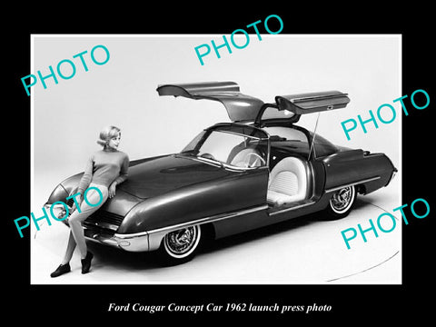 OLD LARGE HISTORIC PHOTO OF 1962 FORD COUGER CONCEPT CAR LAUNCH PRESS PHOTO 3